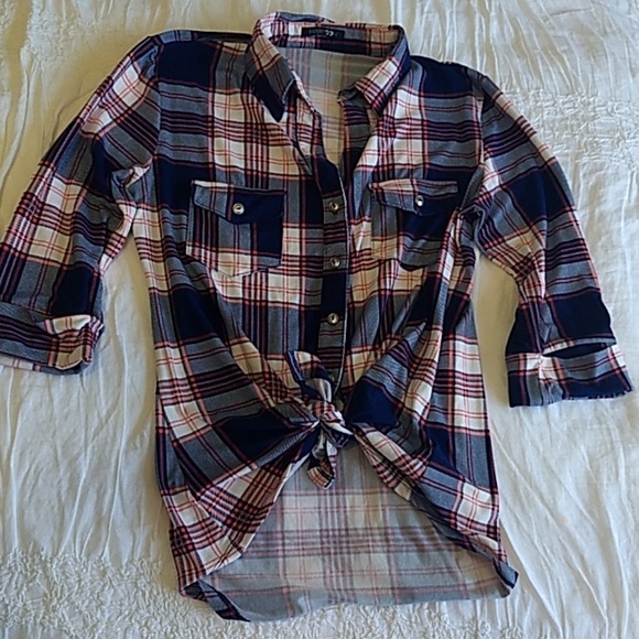 Papermoon Tops - 🤩 3/$20 Red and blue soft plaid button-up